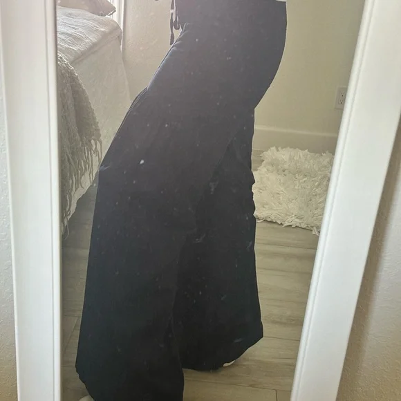 XCVI Navy Blue gathered and flared Pants - Picture 5 of 12